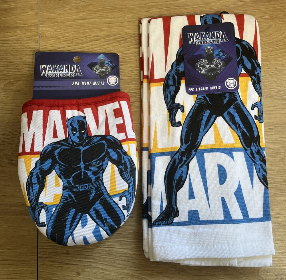 Marvel/ Disney Black Panther Wakanda Forever Mini Oven Mitts and Kitchen Towels